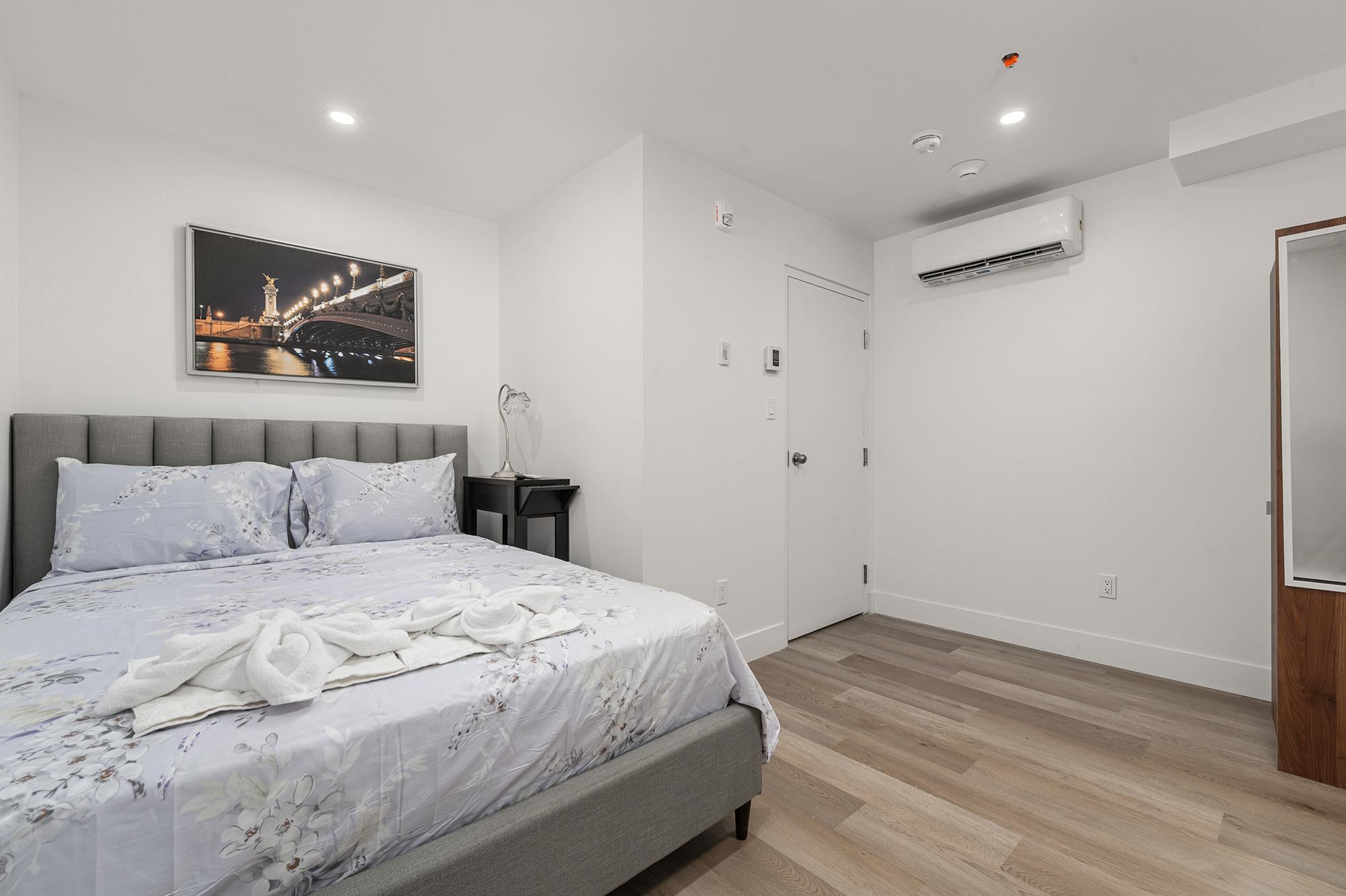 Downtown hotel room in the Plateau 103 1