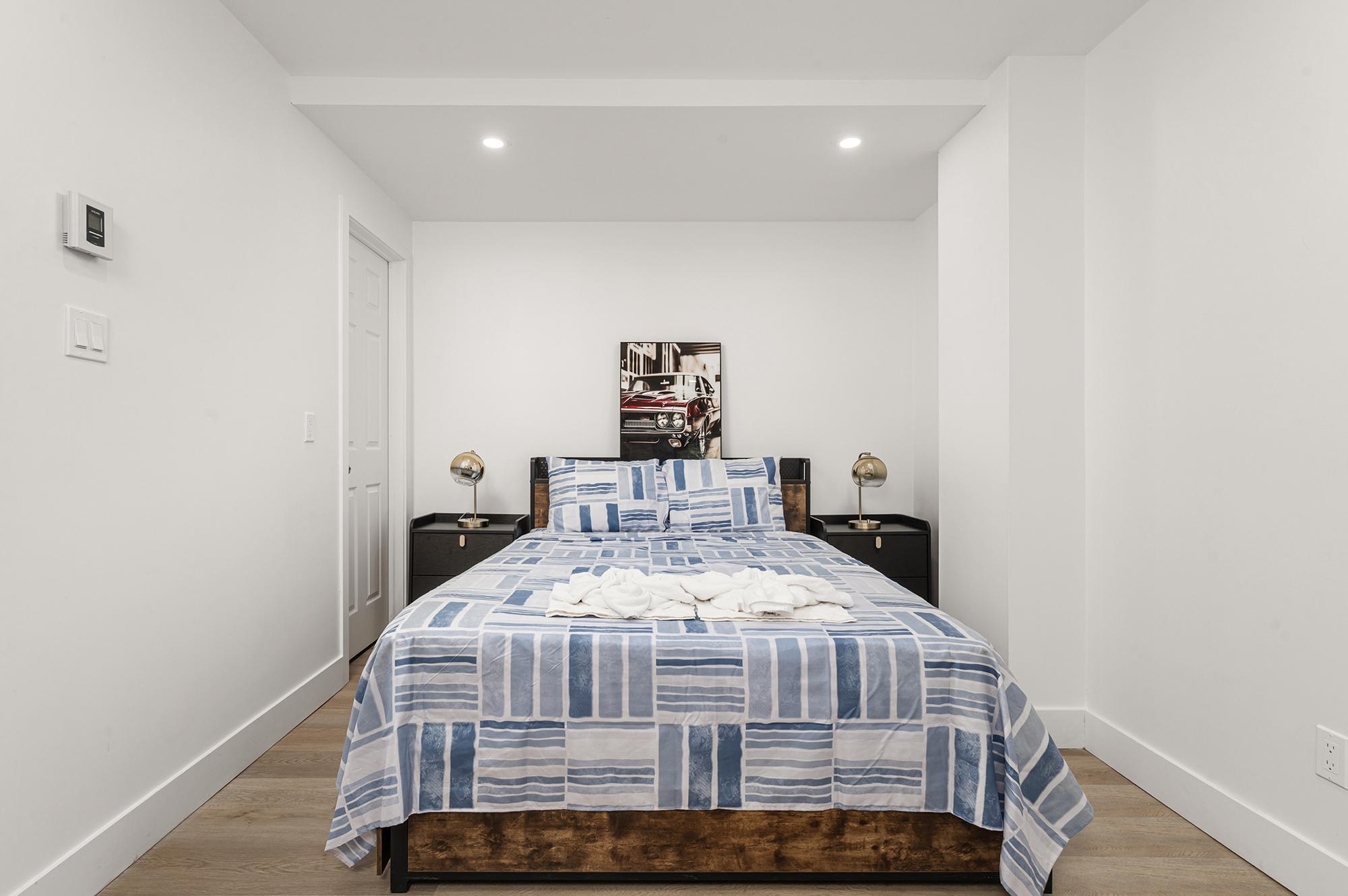 Downtown hotel room in the Plateau 205 1